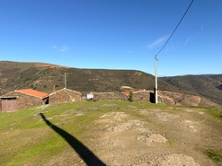 Quinta - Ligares, Freixo de Espada � Cinta, Bragan�a - Miniatura: 28/31