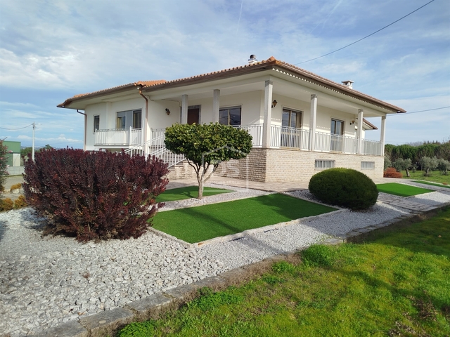 Moradia T4 - Tourais, Seia, Guarda - Imagem grande