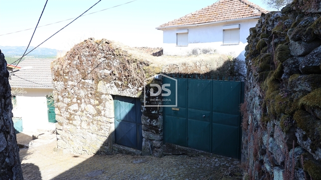 Quinta T2 - Sarzedo, Moimenta da Beira, Viseu - Imagem grande