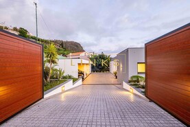 Moradia T3 - Arco da Calheta, Calheta (Madeira), Ilha da Madeira - Miniatura: 32/43