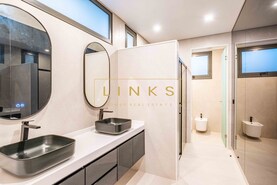 Moradia T3 - Arco da Calheta, Calheta (Madeira), Ilha da Madeira - Miniatura: 40/43