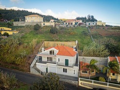 Moradia T3 - Canhas, Ponta do Sol, Ilha da Madeira - Miniatura: 1/41