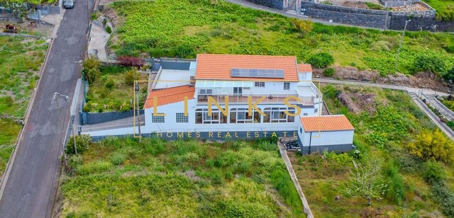 Moradia T4 - Arco da Calheta, Calheta (Madeira), Ilha da Madeira - Imagem grande