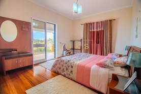Moradia T3 - S�o Roque, Funchal, Ilha da Madeira - Miniatura: 33/44