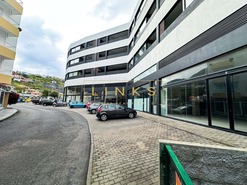 Loja T0 - Machico, Machico, Ilha da Madeira - Miniatura: 1/3