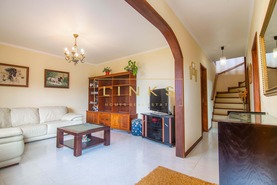 Moradia T3 - Estreito C�mara de Lobos, C�mara de Lobos, Ilha da Madeira - Miniatura: 8/22