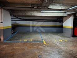 Garagem - Santo Antnio, Funchal, Ilha da Madeira