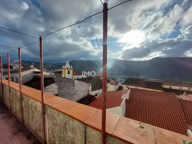 Pr�dio > T6 - Santa Maria da Devesa, Castelo de Vide, Portalegre - Imagem grande