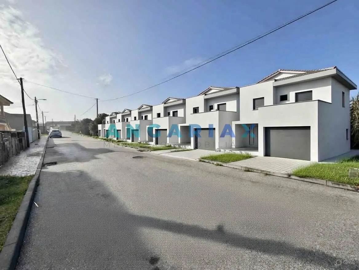 Terreno Urbano T0 - Coimbr�o, Leiria, Leiria