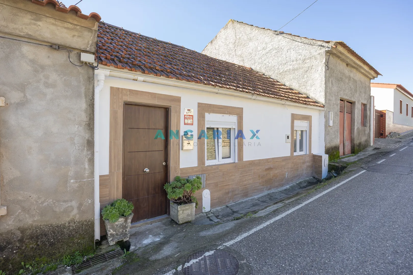 Moradia T2 - Coz, Alcobaa, Leiria - Imagem grande