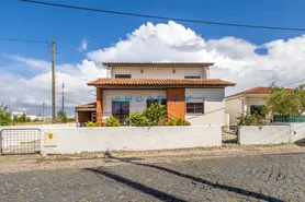 Moradia T5 - Vieira de Leiria, Marinha Grande, Leiria