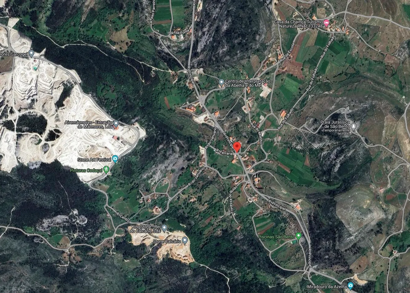 Moradia T3 - Serro Ventoso, Porto de M�s, Leiria - Miniatura: 2/3