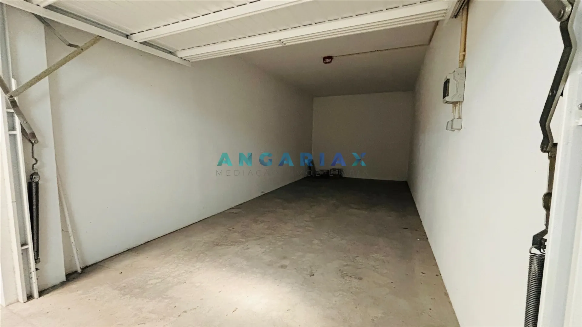 Garagem T0 - Buarcos, Figueira da Foz, Coimbra - Miniatura: 6/9
