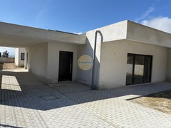 Moradia T4 - Rio Maior, Rio Maior, Santarm - Miniatura: 2/15