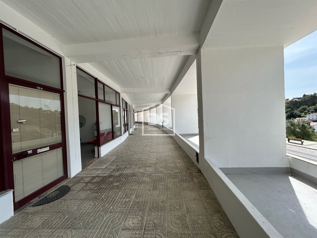 Loja T0 - Alcobaa, Alcobaa, Leiria - Imagem grande