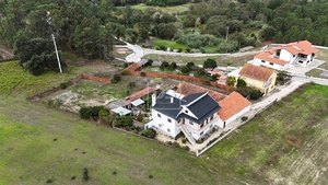 Moradia > T6 - Monte Redondo, Leiria, Leiria - Miniatura: 24/24