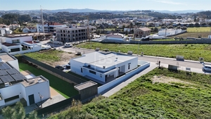 Moradia T3 - Parceiros, Leiria, Leiria - Miniatura: 8/24