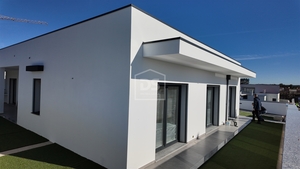 Moradia T3 - Parceiros, Leiria, Leiria - Miniatura: 15/24