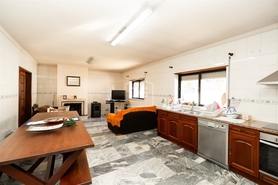 Armazm T4 - Santa Eufmia, Leiria, Leiria - Miniatura: 7/24