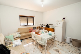 Armazm T4 - Santa Eufmia, Leiria, Leiria - Miniatura: 21/24