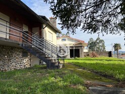 Armaz�m T3 - Durr�es, Barcelos, Braga