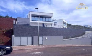 Moradia T3 - Santa Cruz, Santa Cruz, Ilha da Madeira - Miniatura: 2/39