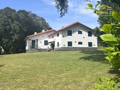 Moradia T6 - Caniço, Santa Cruz, Ilha da Madeira