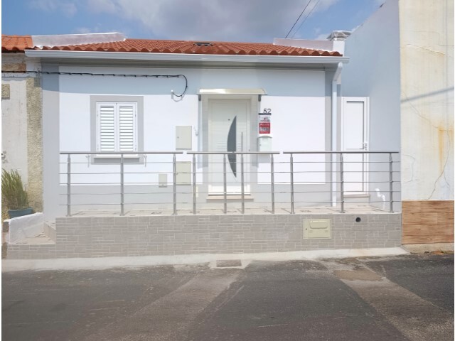 Moradia T2 - S�o Miguel do Rio Torto, Abrantes, Santar�m - Imagem grande