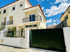 Moradia T4 - S�o Miguel do Rio Torto, Abrantes, Santar�m