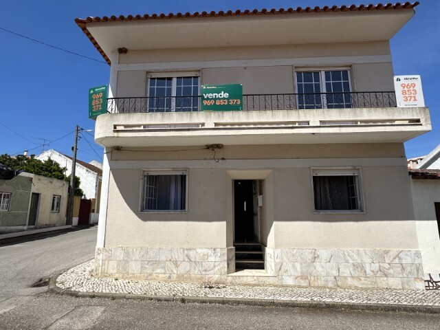 Moradia T5 - São Miguel do Rio Torto, Abrantes, Santarém - Imagem grande