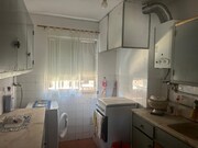 Apartamento T3 - S�o Miguel do Rio Torto, Abrantes, Santar�m - Miniatura: 2/9