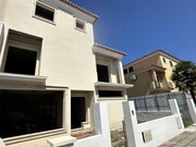 Moradia T4 - S�o Miguel do Rio Torto, Abrantes, Santar�m - Miniatura: 1/3