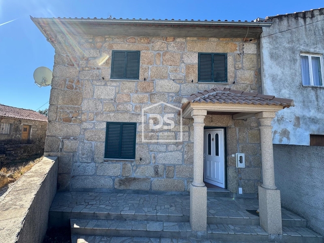 Moradia T4 - Quintas de S�o Bartolomeu, Sabugal, Guarda - Imagem grande