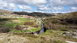 Moradia T1 - Cabreiros, Arouca, Aveiro - Miniatura: 22/23