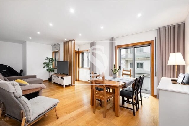 Apartamento T4 - Santa Maria da Feira, Santa Maria da Feira, Aveiro - Imagem grande
