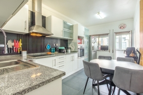 Apartamento T3 - Santo Ant�nio da Charneca, Barreiro, Set�bal - Miniatura: 1/35