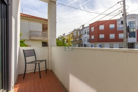 Apartamento T3 - Santo Ant�nio da Charneca, Barreiro, Set�bal - Miniatura: 14/35