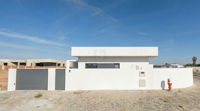 Moradia T4 - Quinta do Anjo, Palmela, Set�bal - Imagem grande
