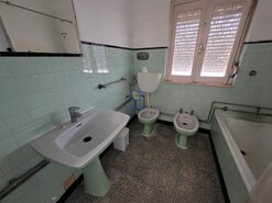 Prédio - Caldas da Rainha, Caldas da Rainha, Leiria - Miniatura: 11/50