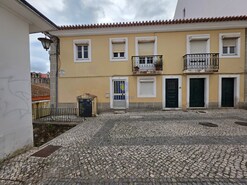 Prédio - Caldas da Rainha, Caldas da Rainha, Leiria - Miniatura: 25/50