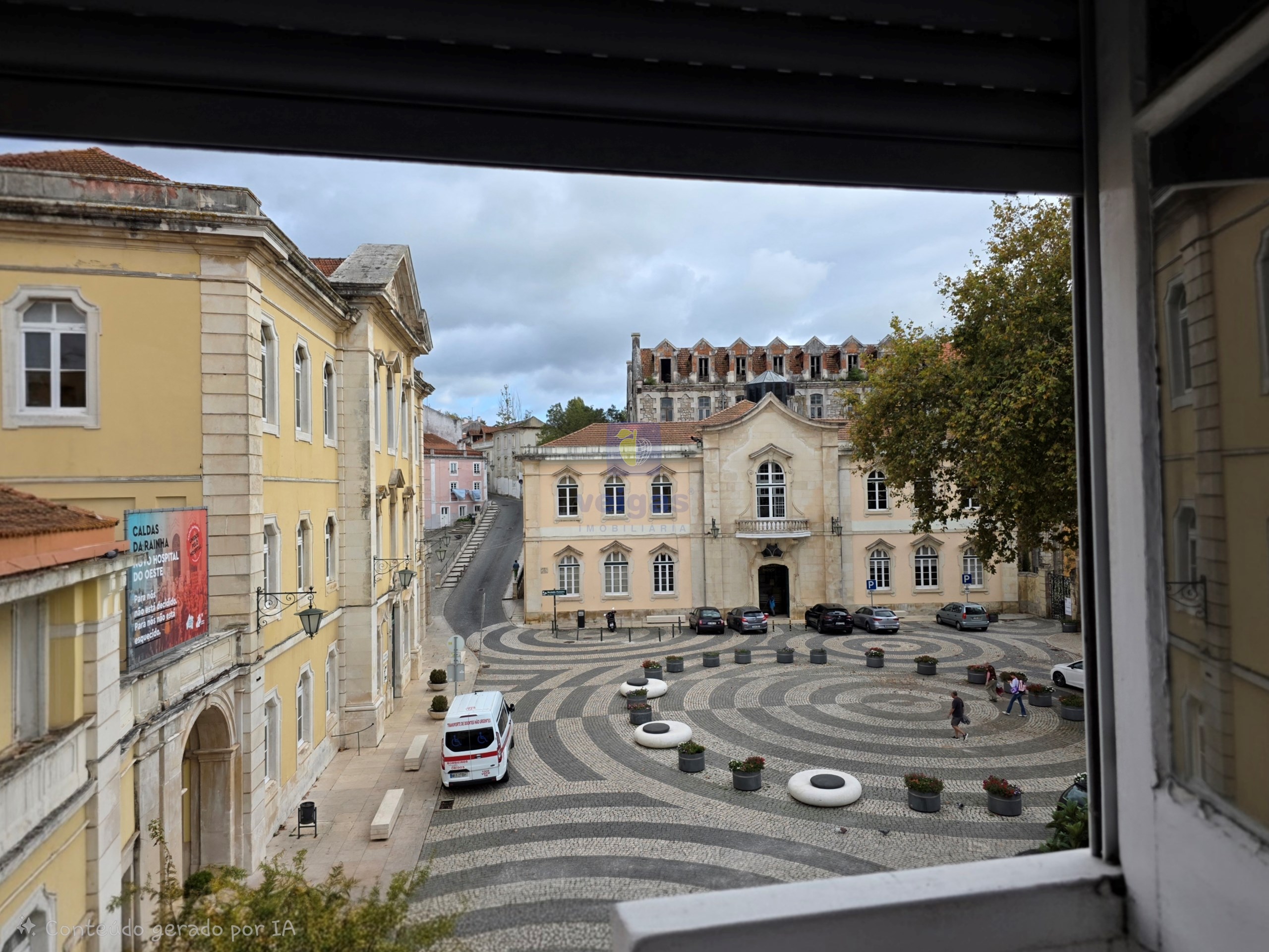 Pr�dio - Caldas da Rainha, Caldas da Rainha, Leiria - Miniatura: 1/50
