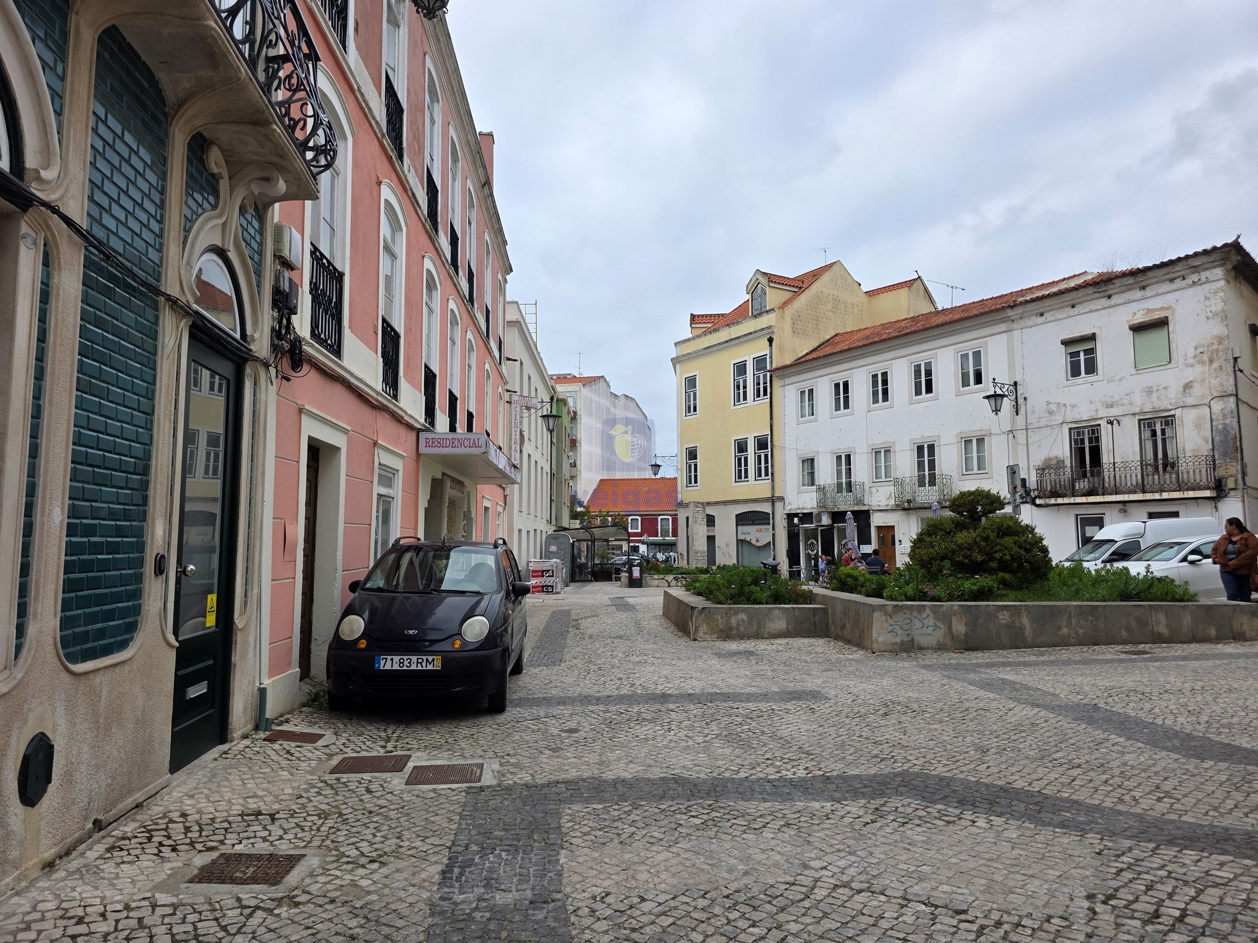Pr�dio - Caldas da Rainha, Caldas da Rainha, Leiria - Miniatura: 48/50