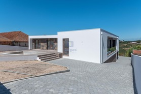 Moradia T4 - Caldas da Rainha, Caldas da Rainha, Leiria - Miniatura: 2/38