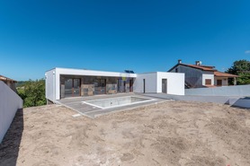 Moradia T4 - Caldas da Rainha, Caldas da Rainha, Leiria - Miniatura: 4/38