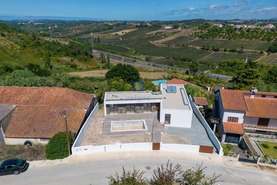 Moradia T4 - Caldas da Rainha, Caldas da Rainha, Leiria - Miniatura: 29/38