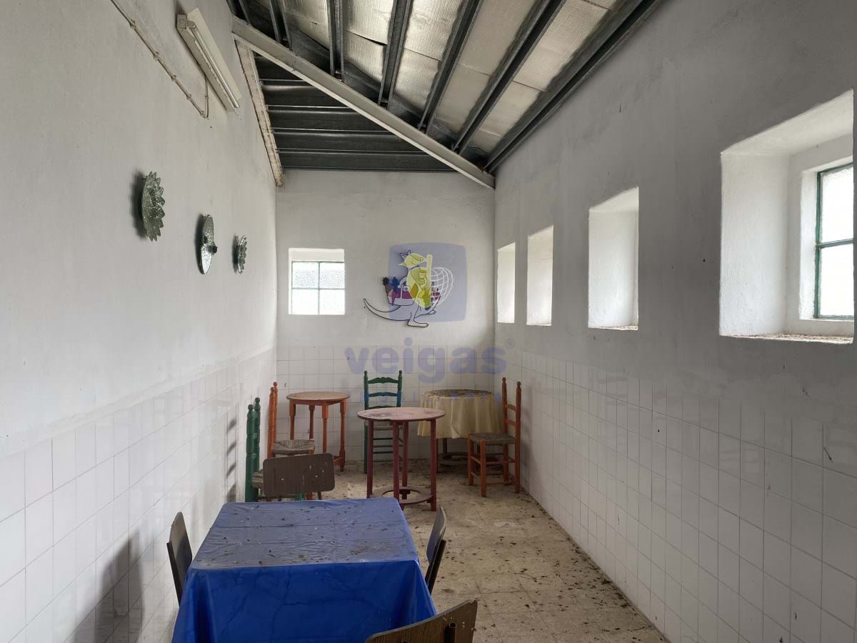 Armaz�m T0 - Malhou, Alcanena, Santar�m - Miniatura: 38/46