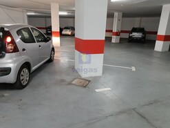 Garagem T0 - Caldas da Rainha, Caldas da Rainha, Leiria - Miniatura: 2/10