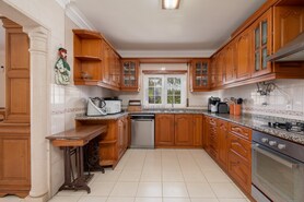 Moradia T5 - Santa Maria, �bidos, Leiria - Miniatura: 26/63