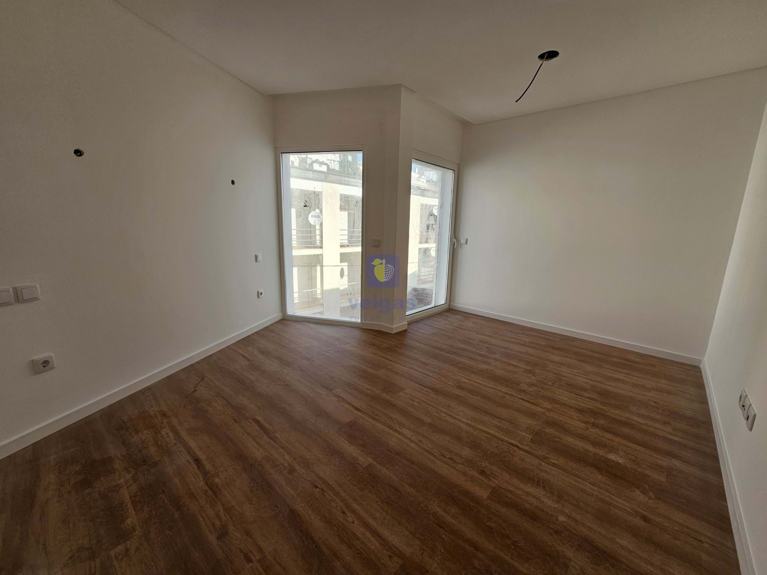 Apartamento T2 - S�o Martinho do Porto, Alcoba�a, Leiria - Miniatura: 4/23