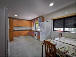 Prdio - Caldas da Rainha, Caldas da Rainha, Leiria - Miniatura: 1/18
